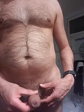 Snapshot of romeobravohotel chatting on April 1, 2026, 9:56 pm romeobravohotel online show from April 1, 2026, 9:56 pm