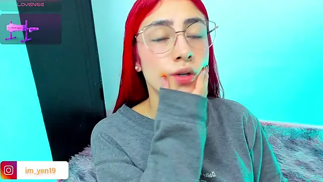 adahraa younng online show from November 4, 2025, 11:42 am