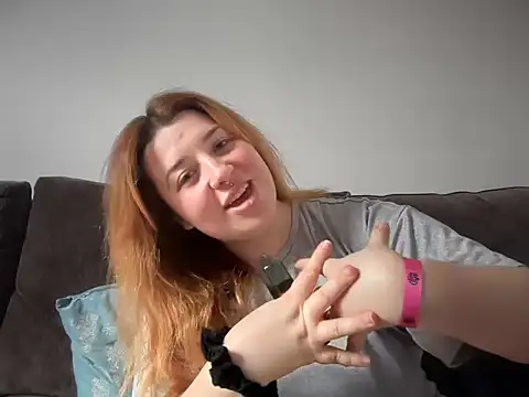 Snapshot of curvy_rosie69 chatting on June 1, 2026, 11:12 am curvy rosie69 online show from June 1, 2026, 11:12 am