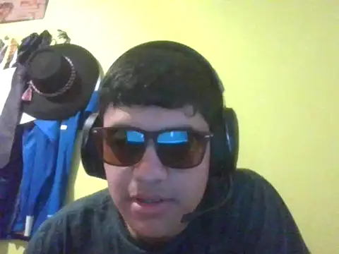 juanfritaa21 online show from September 29, 2025, 10:25 pm