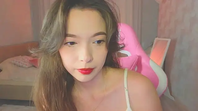 Snapshot of yuna_sunshy chatting on October 5, 2025, 12:53 am yuna sunshy online show from October 5, 2025, 12:53 am