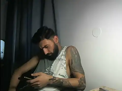 Alexgrc13 online show from October 8, 2025, 9:40 am