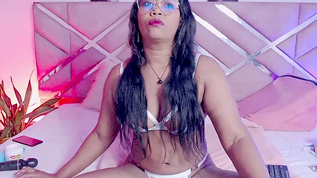 Snapshot of sofia_07 chatting on October 9, 2025, 9:24 pm sofia 07 online show from October 9, 2025, 9:24 pm