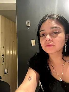 Emily Rivers  online show from November 26, 2025, 1:01 pm