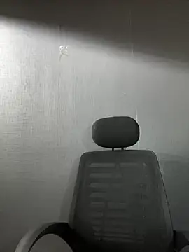 Emily Rivers  online show from February 11, 2026, 1:16 pm