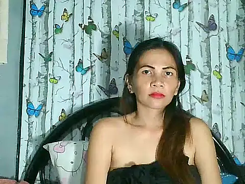 Snapshot of Urwildestangelfire_19 chatting on October 28, 2025, 1:53 am Urwildestangelfire 19 online show from October 28, 2025, 1:53 am