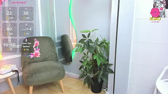 emma  rose1 online show from February 6, 2026, 7:39 pm