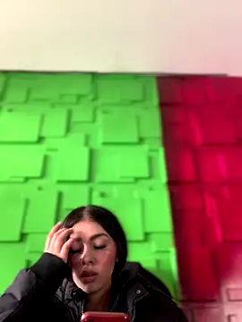 Snapshot of Linda_LS chatting on October 6, 2025, 1:41 pm Linda LS online show from October 6, 2025, 1:41 pm