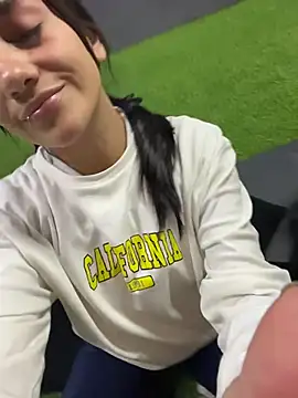 MiaRousexxx  online show from March 10, 2026, 4:06 am