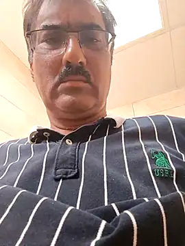 Snapshot of moonflower25 chatting on September 22, 2025, 8:27 am moonflower25 online show from September 22, 2025, 8:27 am