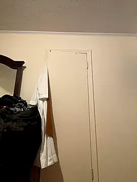 ThickDic28 online show from October 18, 2025, 1:41 am