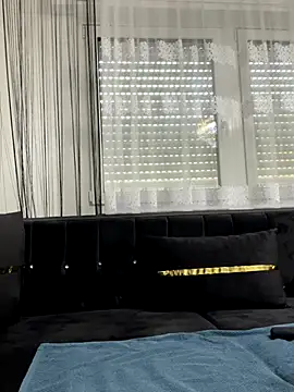 Emilia Mausi online show from September 24, 2025, 12:30 pm