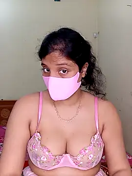 Rose-luckey online show from December 19, 2025, 12:45 pm