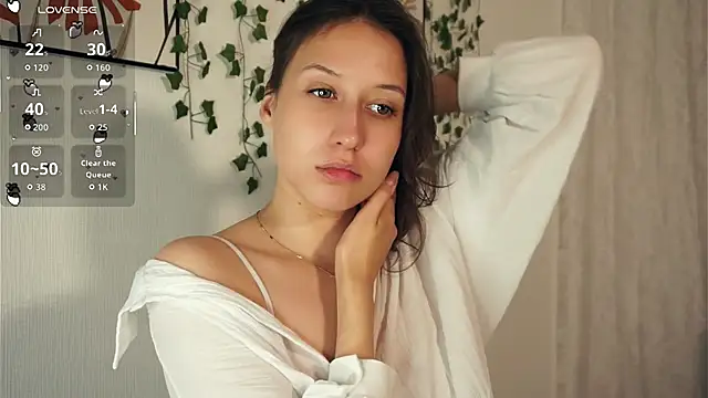 Snapshot of BeckyBurgh chatting on September 16, 2025, 6:42 pm BeckyBurgh online show from September 16, 2025, 6:42 pm