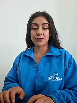 CAROLINE  07 online show from November 22, 2025, 2:05 pm