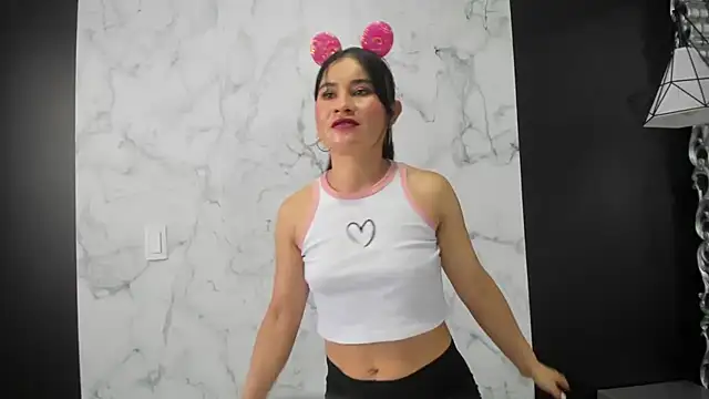 Snapshot of naughty_milf4u_ chatting on September 17, 2025, 9:27 pm naughty milf4u online show from September 17, 2025, 9:27 pm