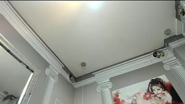 Snapshot of naughty_milf4u_ chatting on October 28, 2025, 12:14 am naughty milf4u online show from October 28, 2025, 12:14 am