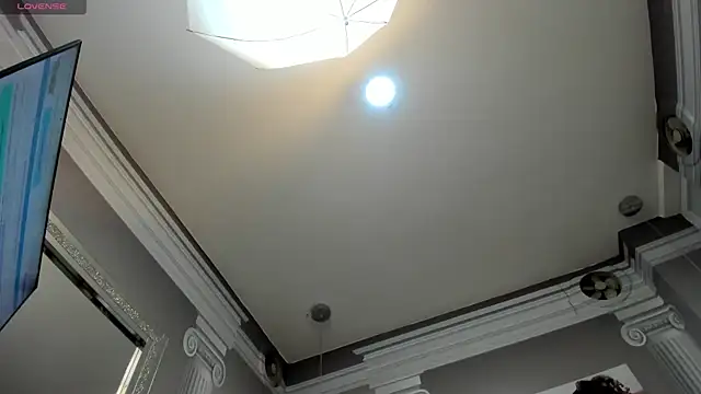 Snapshot of naughty_milf4u_ chatting on October 29, 2025, 12:24 am naughty milf4u online show from October 29, 2025, 12:24 am