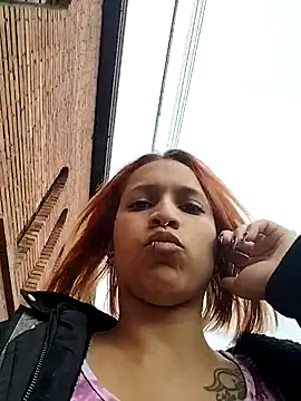 Snapshot of Zoe73_ chatting on October 20, 2025, 7:14 pm Zoe73 online show from October 20, 2025, 7:14 pm