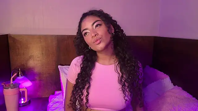 Carly Monroe  online show from October 8, 2025, 10:29 pm