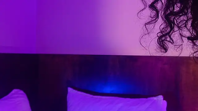 Carly Monroe  online show from October 20, 2025, 10:10 pm