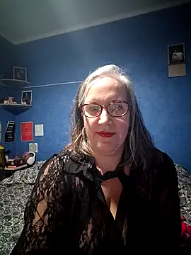 Snapshot of Feelineducentre chatting on November 3, 2025, 9:05 pm Feelineducentre online show from November 3, 2025, 9:05 pm