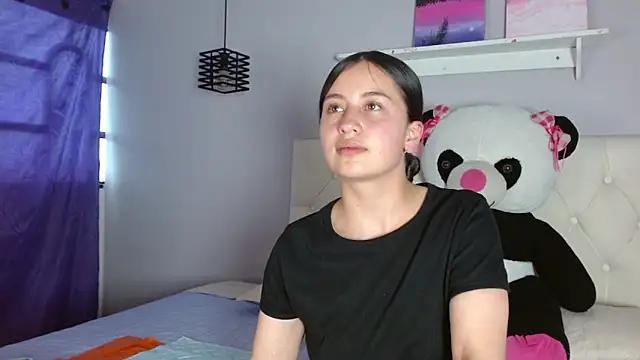 Zaaida  online show from December 3, 2025, 8:40 pm