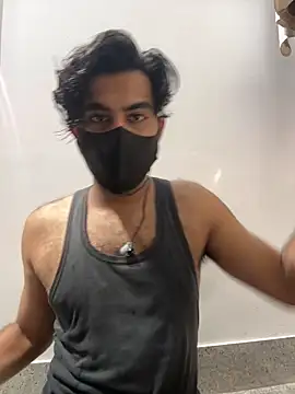 Snapshot of hottestboy03 chatting on September 11, 2025, 4:56 am hottestboy03 online show from September 11, 2025, 4:56 am