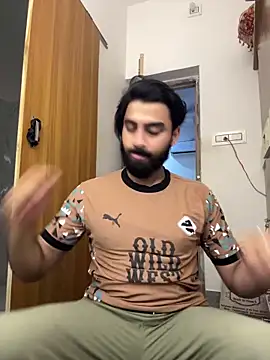 Snapshot of hottestboy03 chatting on October 8, 2025, 8:34 am hottestboy03 online show from October 8, 2025, 8:34 am