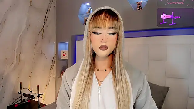 Ariia-janee online show from April 7, 2026, 5:19 am