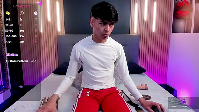 OnlyJos online show from November 25, 2025, 7:58 pm