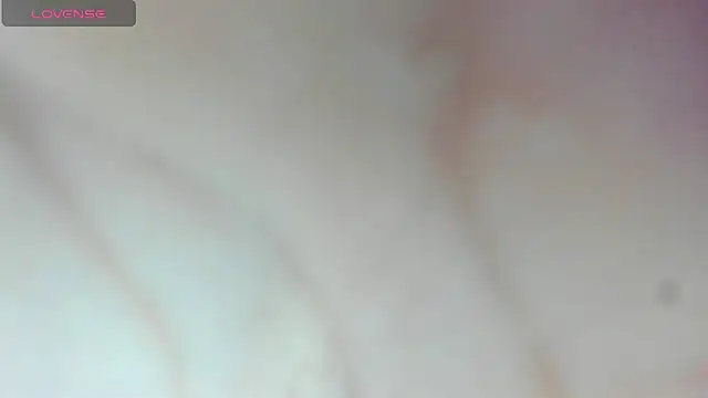 emahills  axelrose online show from September 25, 2025, 12:25 am