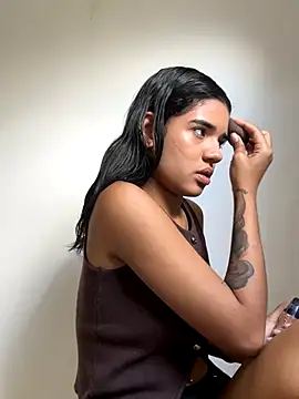 Miagomezx online show from November 3, 2025, 3:24 pm