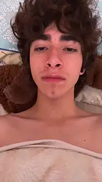 Nude Boy18 online show from October 18, 2025, 4:52 pm