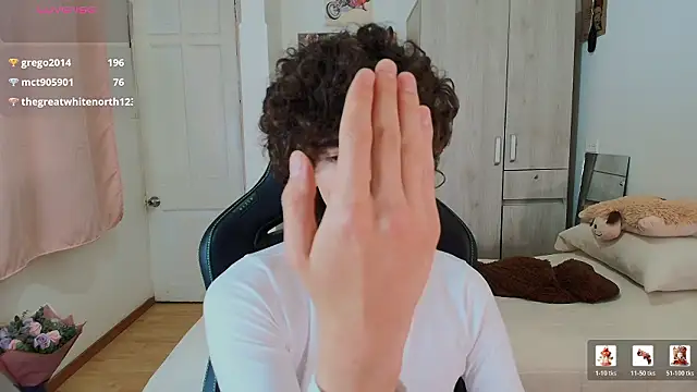 Nude Boy18 online show from February 3, 2026, 6:22 am