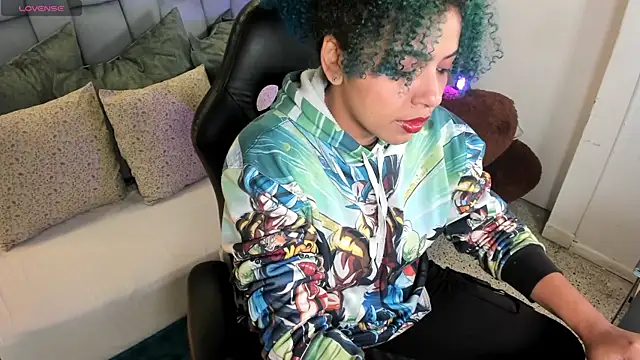 momo ayasse online show from September 20, 2025, 12:39 pm