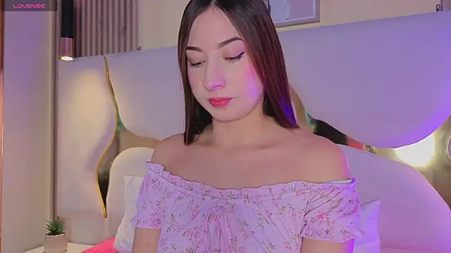 SofiJones  online show from January 10, 2026, 12:23 am