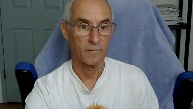 Snapshot of funone1999 chatting on October 3, 2025, 3:31 pm funone1999 online show from October 3, 2025, 3:31 pm