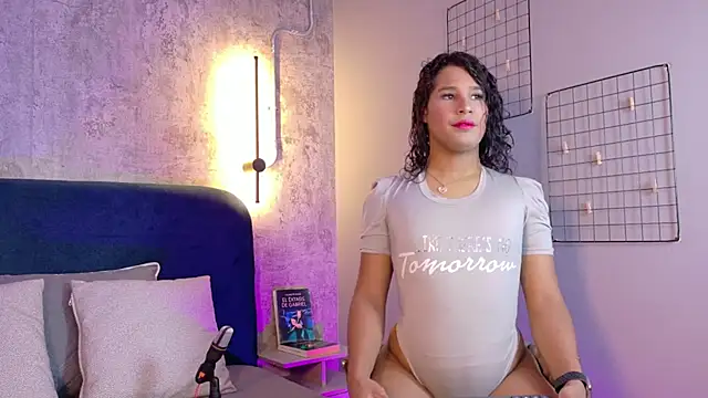 isabellaho1317 online show from October 19, 2025, 7:58 pm