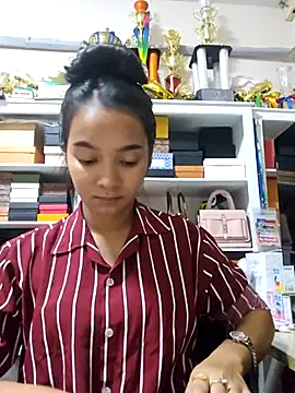 Natural Asian Girl online show from September 30, 2025, 1:27 pm