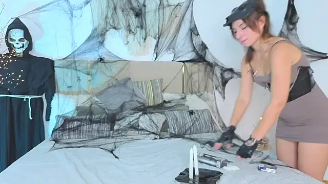 Snapshot of Little_mia__ chatting on October 24, 2025, 10:06 pm Little mia online show from October 24, 2025, 10:06 pm