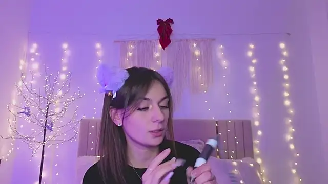 Little mia   online show from December 19, 2025, 10:28 pm