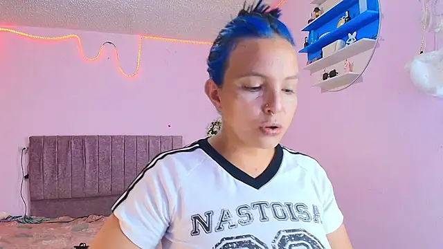 MiSofialeal online show from February 26, 2026, 6:29 pm