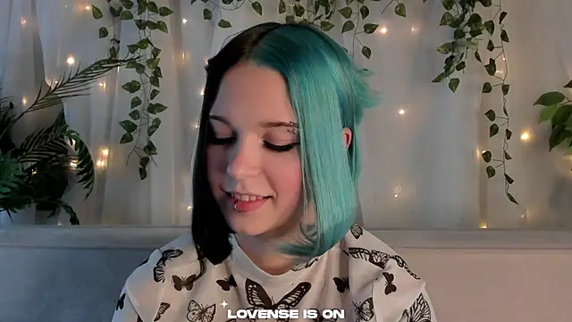 Snapshot of JodyBruster chatting on November 13, 2025, 12:15 pm JodyBruster online show from November 13, 2025, 12:15 pm