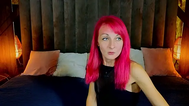 Snapshot of BrandyBloom chatting on September 27, 2025, 7:30 pm BrandyBloom online show from September 27, 2025, 7:30 pm