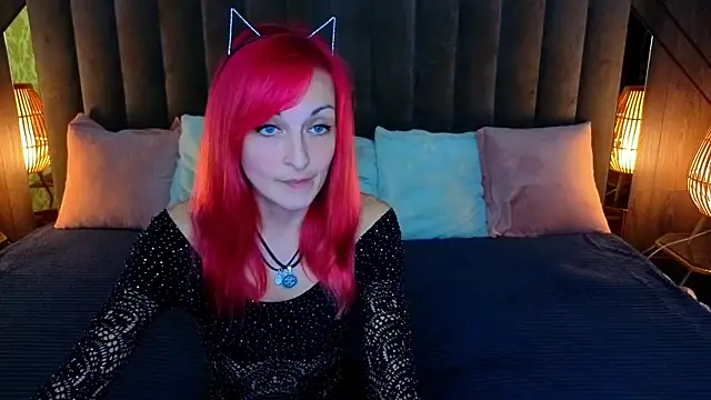 Snapshot of BrandyBloom chatting on November 8, 2025, 1:55 pm BrandyBloom online show from November 8, 2025, 1:55 pm