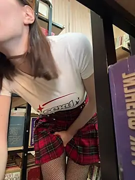 Snapshot of BallerinaCappuccino_ chatting on December 2, 2025, 8:41 am BallerinaCappuccino online show from December 2, 2025, 8:41 am