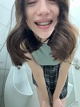 BallerinaCappuccino  online show from February 13, 2026, 7:37 am