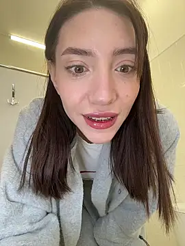 BallerinaCappuccino  online show from February 26, 2026, 7:51 am