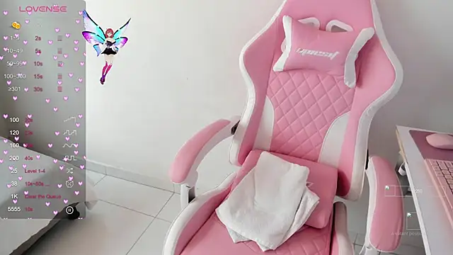 Snapshot of Angel_kanon chatting on October 27, 2025, 1:04 pm Angel kanon online show from October 27, 2025, 1:04 pm